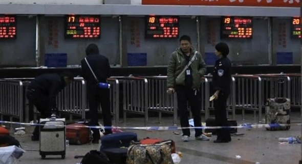 159 کشته و زخمی در حمله تروریستی به ایستگاه قطار چین