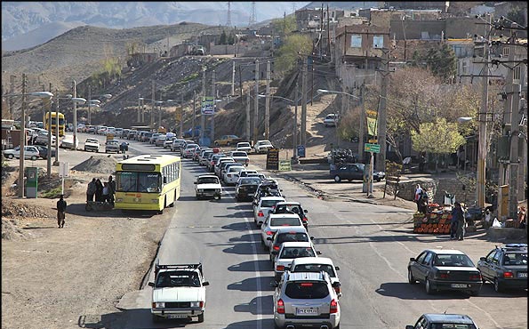 ترافیک نیمه سنگین در جاده های قزوین- رشت، کرج- چالوس، هراز و فیروزکوه ترافیک نیمه سنگین در جاده های قزوین- رشت، کرج- چالوس، هراز و فیروزکوه