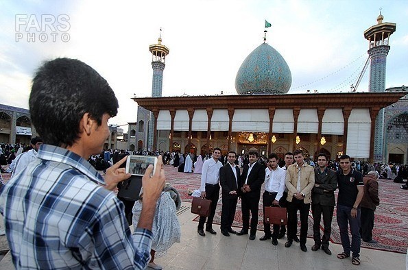 شاهچراغ و مسافران نوروزی شیراز