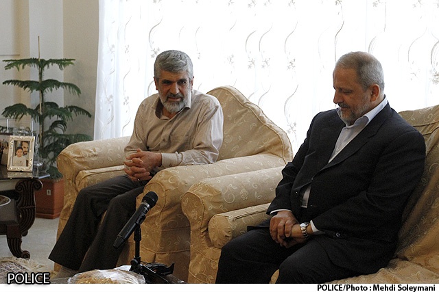 احمدی‌مقدم در حاشیه دیدار با خانواده شهید احمدی‌روشن: سندی مبنی بر شهادت مرزبان ایرانی وجود ندارد