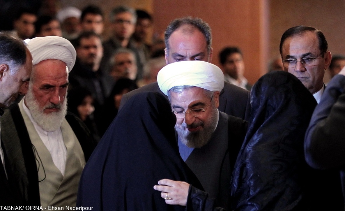 دیدار روحانی‌ با‌ همسر و فرزند دانایی‌فر