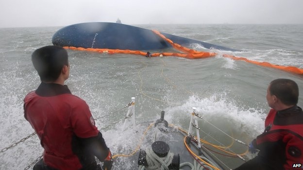 آب و هوای بد عامل کندی جست و جوی بازماندگان کشتی کره جنوبی
