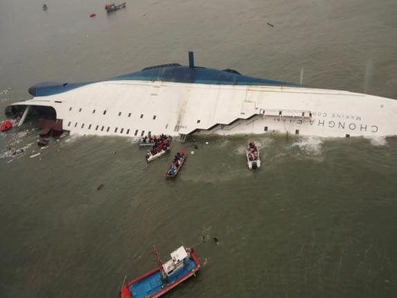 اخبار متناقض از کشته شده‌های کشتی غرق شده 
