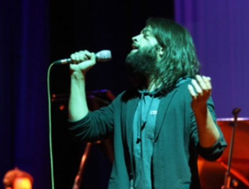 چهره متفاوت بنیامین روی صحنه / گلایه علیرضا افتخاری / گزارش یک جشن در تالار وحدت