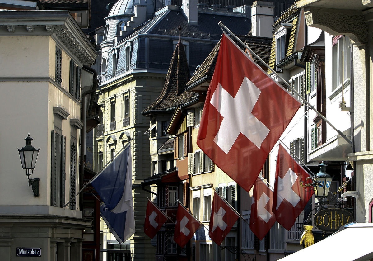 همه پرسی برای افزایش حداقل دستمزد در سوئیس/ بالاترین دستمزد در جهان چقدر است؟