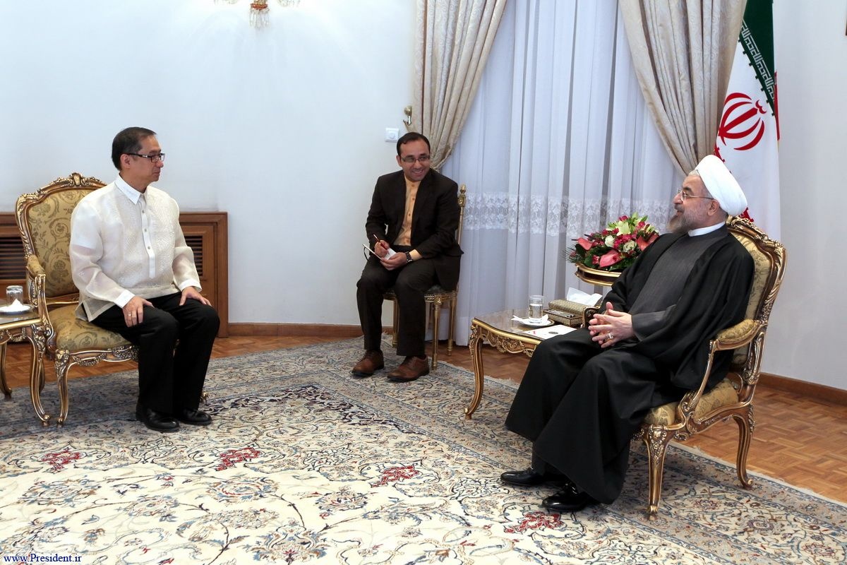 دیدارهای دیپلماتیک امروز رئیس جمهور/ سفرای 5 کشور استوارنامه خود را تقدیم روحانی کردند