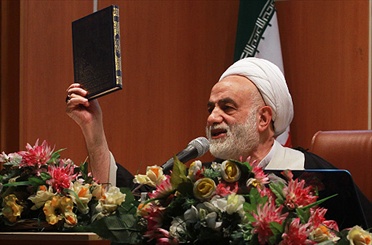 حجت الاسلام قرائتی: مثنوی «موسی و شبان» مولوی کاملا ضد قرآنی است