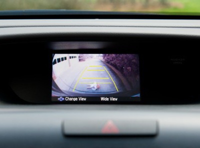 چرا باید استفاده از دوربین دید عقب در خودروها اجباری شود؟