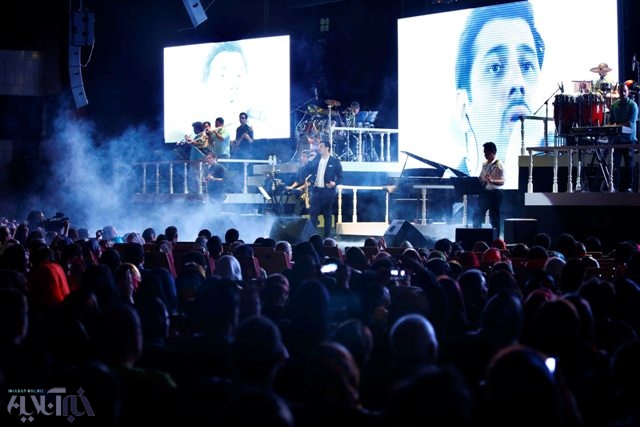 کنسرت احسان خواجه امیری در سالن میلاد 