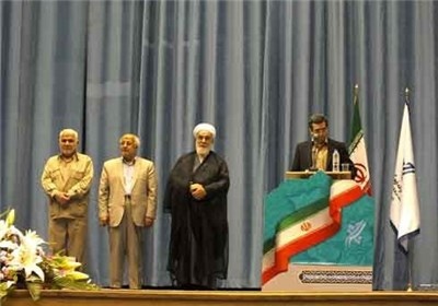 درد امروز مسلمانان جهان دوری از قرآن است/  تجلیل از موسسان و فعالان رشته علوم و معارف اسلامی