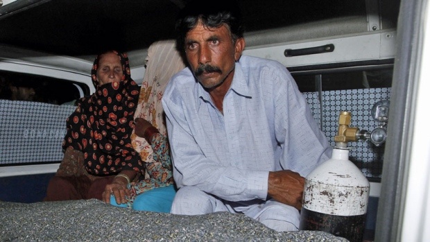 دستگیری 4 نفر در ارتباط با سنگسار زن پاکستانی