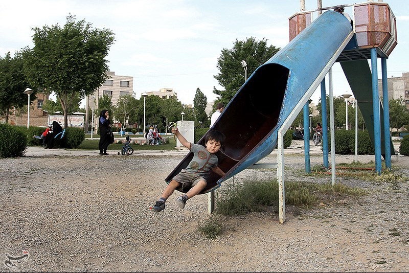 وسایل بازی کودکان در پارک ها خطرناک نیست؟