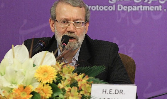لاریجانی:راه حل بحران در سوریه صندوق های رأی است/مبارزه با تروریسم با لشکرکشی صورت نمی گیرد