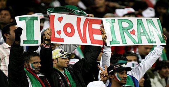 پایکوبی ایرانی‌ها در برزیل، پس از برد آرژانتین مقابل بوسنی/ کوریچیبا سرشار از ایرانی‌های امیدوار است