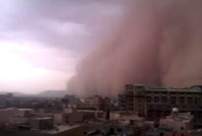 هجوم ناگهانی طوفان شن به تهران
