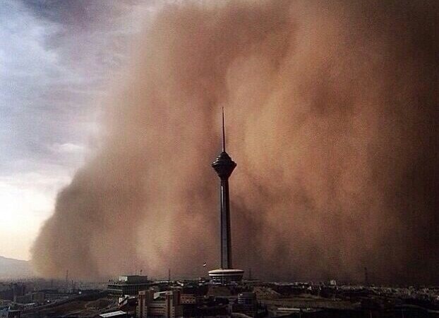 نماز آیات در چه صورتی واجب می شود؟ / کسانی که از طوفان ترسیده اند بخوانند