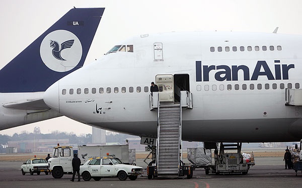 ابتکار جدید ایران ایر برای سرگردانی مردم/ ساعت پرواز 4 بار تغییر کرد و مسافران در شهر سرگردان شدند 