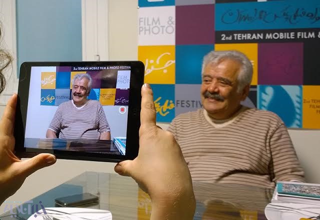 قباد شیوا، خالق پوسترهای ایرانی فیلم می‌سازد