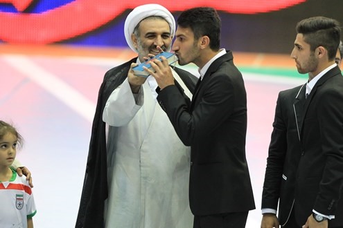 ماهینی: یکپارچگی ایران را به مرحله بعدی جام جهانی می‌رساند