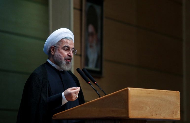 روحانی:دولت به همه قولهایی که به مردم داده بود وفادار خواهد بود/ باید با دنیا در تعامل باشیم