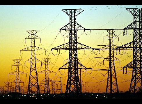 چرا برق مردم قطع می شود؟/ صنعت برق طلبکار دولت باقی مانده است