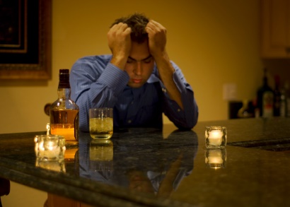 الکلیسم در جهان و معروفترین الکلی ها/ این اعتیاد در ایران و جهان چند قربانی دارد؟