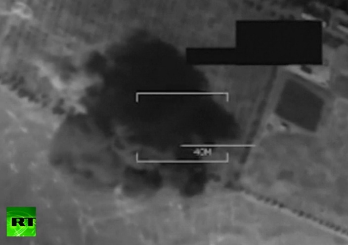 راشا تودی فیلم حمله جنگنده های آمریکا به مواضع داعش را پخش کرد