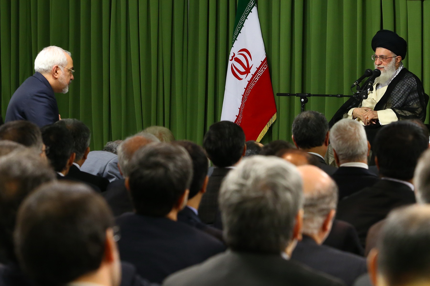 دیدار وزیر خارجه، مسئولان وزارت خارجه و سفرا با رهبر انقلاب اسلامی