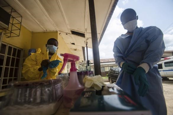 آخرین وضعیت بیماری ابولا/ وزارت بهداشت: از مسافرت‌های غیر ضروری به کشورهای درگیر بیماری بپرهیزید