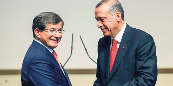 آیا نخست وزیر جدید از زیر سایه اردوغان خارج می‌شود؟/ آنچه داود اوغلو به سیاستمداران توصیه کرد
