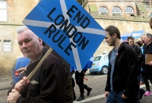 آیا اسکاتلند باید یک کشور مستقل شود؟