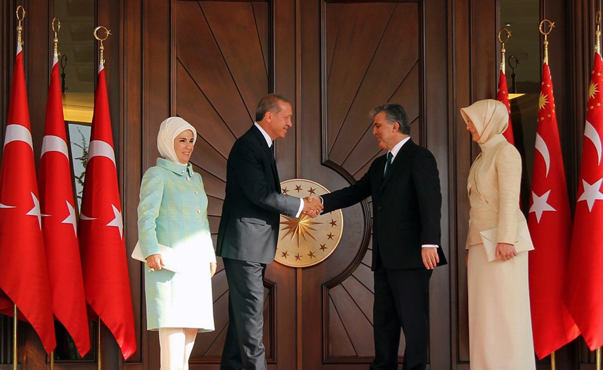 قسم اردوغان، اجابت داود اوغلو/ فصلی تازه در تاریخ معاصر ترکیه 