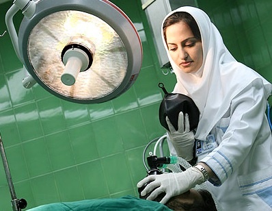 مشکلی که وزیر بهداشت را شرمنده جامعه پرستاری کرد/ پرستاران ایرانی دو برابر خارجی ها کار می کنند