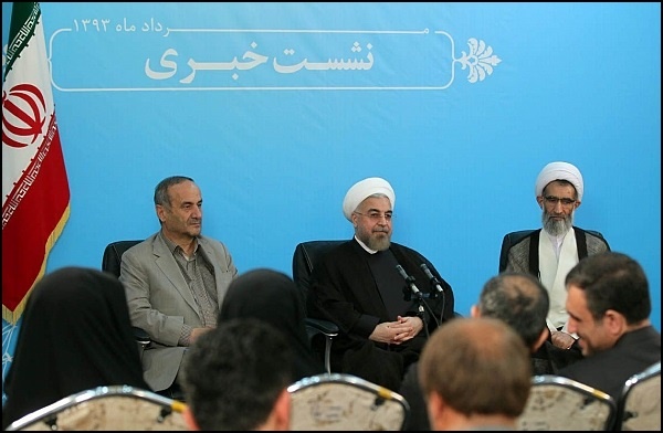 هدیه روحانی به خبرنگاران:دولت برای اصلاحات مورد نیاز قانون مطبوعات تلاش خواهد کرد