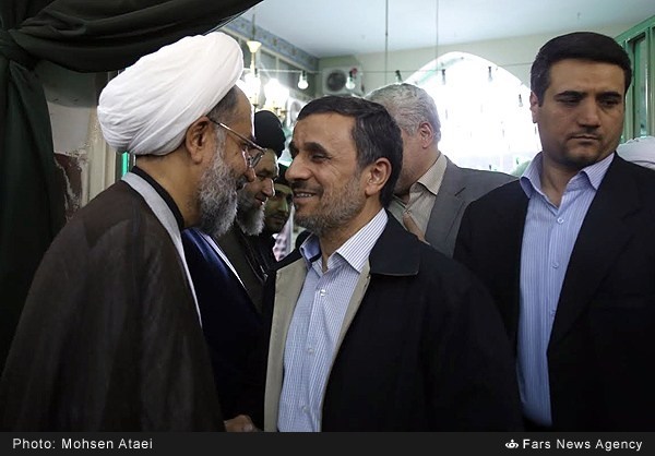 چرا احمدی نژاد دوباره کاپشن پوشید؟!
