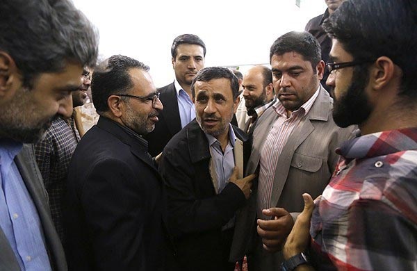 واکنش های جالب 155 کاربر خبرآنلاین به سه خبر درباره احمدی نژاد