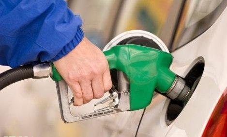 حقانی: تهران، رکورد مصرف بنزین در دنیا را شکست