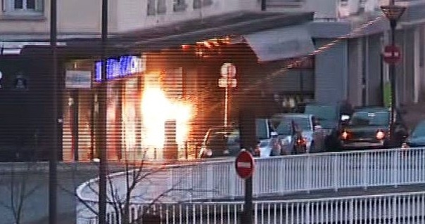 عاملان حمله به شارلی ابدو و گروگانگیر سیاهپوست را ببینید