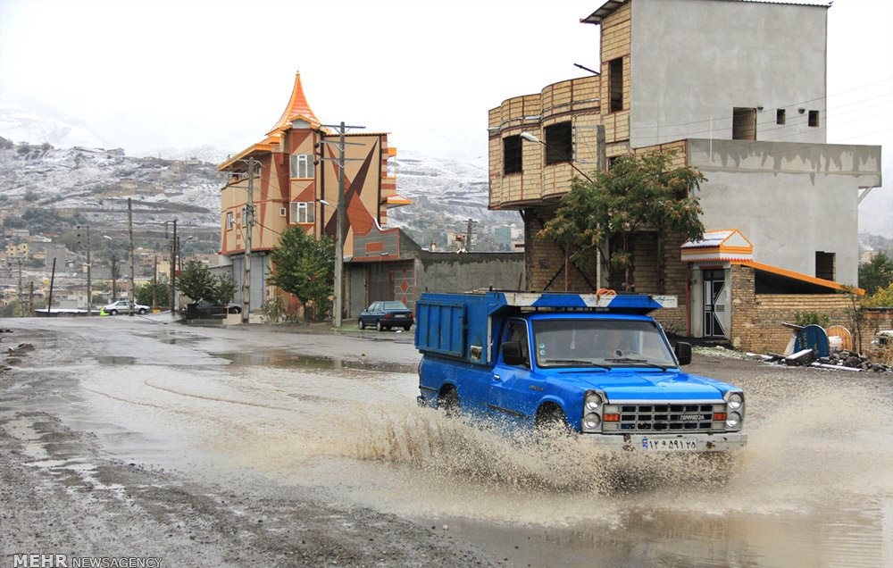 باران و برف مازندران را غافلگیر کرد/ سیل این بار آزادراه تهران - شمال را بست