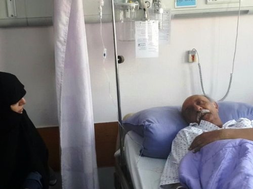 گوینده‌ی پیشکسوت رادیو در بستر بیماری