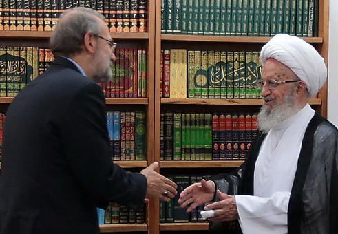 لاریجانی در دیدار با با آیت الله مکارم شیرازی: فشار ایران، عربستان را مجبور به پاسخگویی کرد