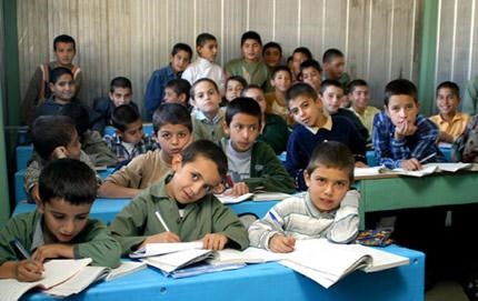مدارس دو زبانه در خوزستان راه اندازی می شود