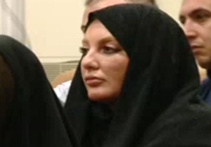خواهر بابک زنجانی در دادگاه/ عکس