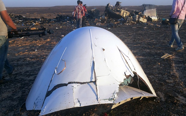 علت سقوط هواپیما روسی در مصر، یک عامل خارجی است/ هواپیما در آسمان منفجر شده است
