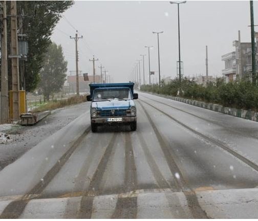 بارش برف در ارتفاعات کرج -چالوس/ جاده های زنجان، اردبیل و گیلان نیز برفی است