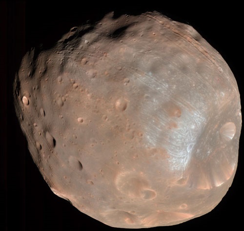 نمایی نزدیک از فوبوس؛عکس روز ناسا/قمری که مریخ در حال کشتنش است!