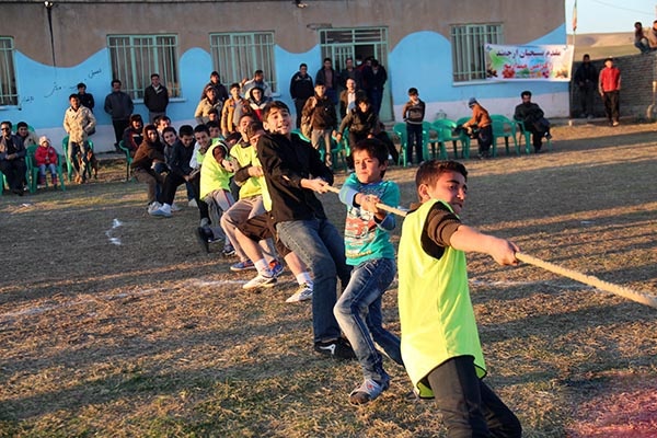 به مناسبت هفته بسیج ، بازی های بومی محلی آذربایجان در نقده برگزار شد