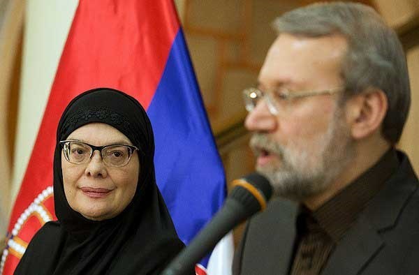 حجاب کامل رئیس پارلمان صربستان در برابر لاریجانی/ تصاویر
