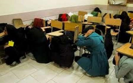 مانور سراسری زلزله در مدارس سمنان برگزار می شود مانور سراسری زلزله در مدارس سمنان برگزار می شود