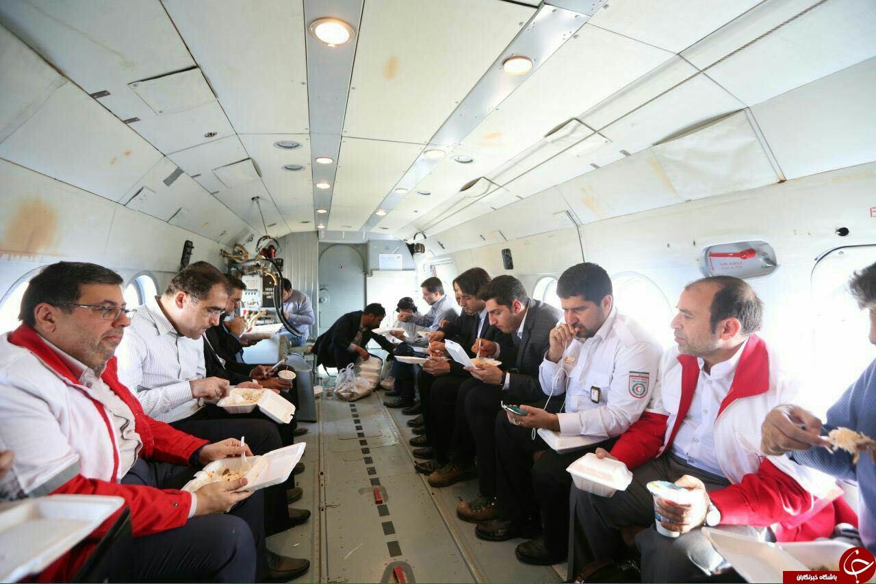 ناهار وزیر بهداشت در هواپیما
